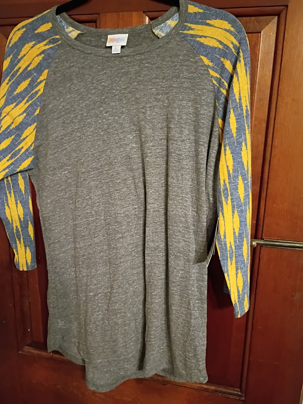 LuLaRoe Gray Tee Size Large